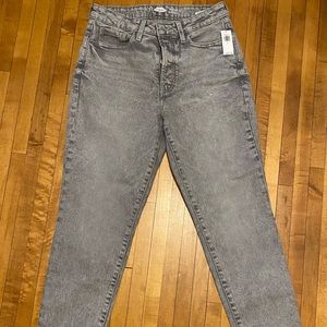 Old Navy Gray Jeans, Size 6, OG High Rise, Straight Leg. Brand new.